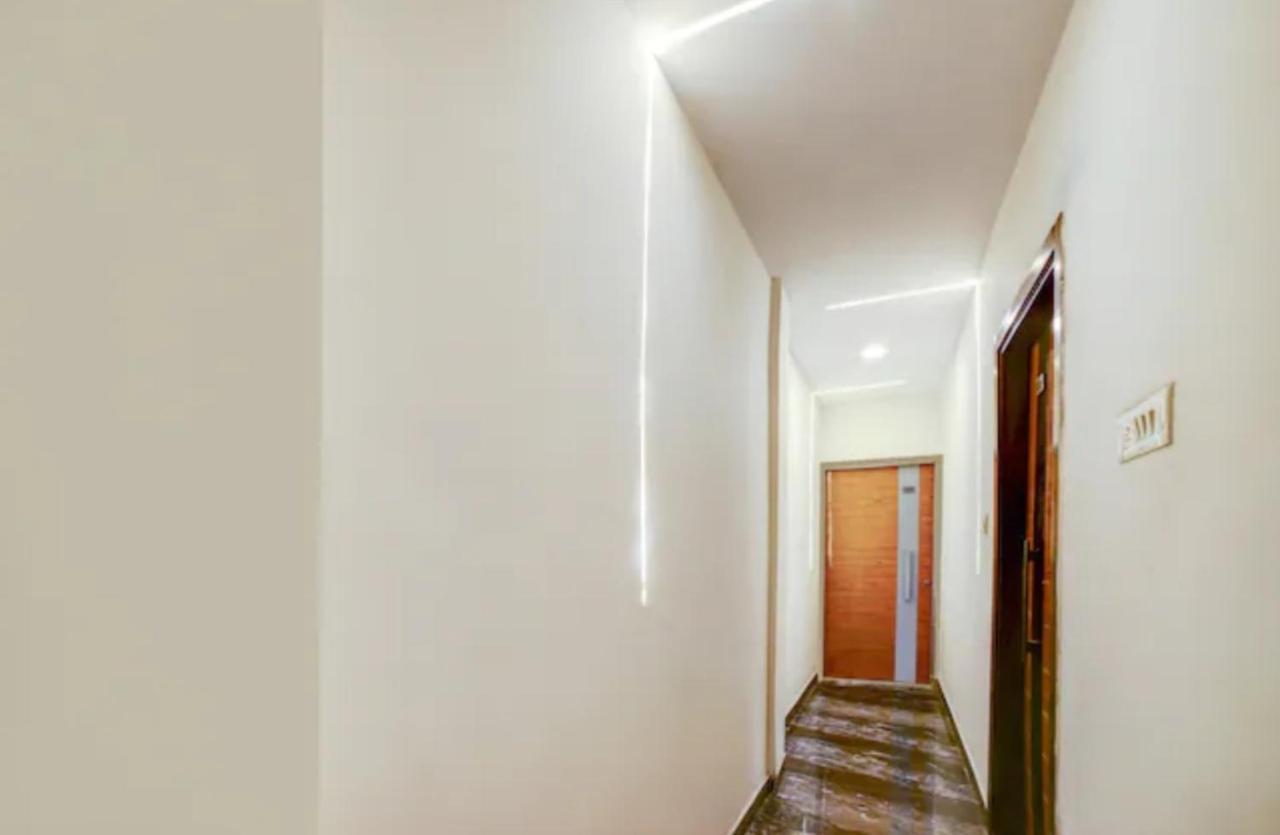 Hotel Nityaa Suites New Delhi Bagian luar foto