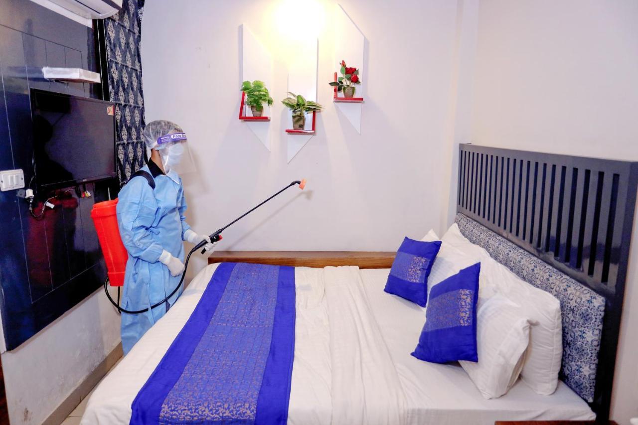 Hotel Nityaa Suites New Delhi Bagian luar foto