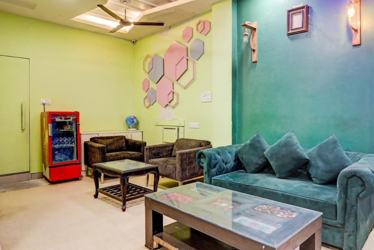 Hotel Nityaa Suites New Delhi Bagian luar foto