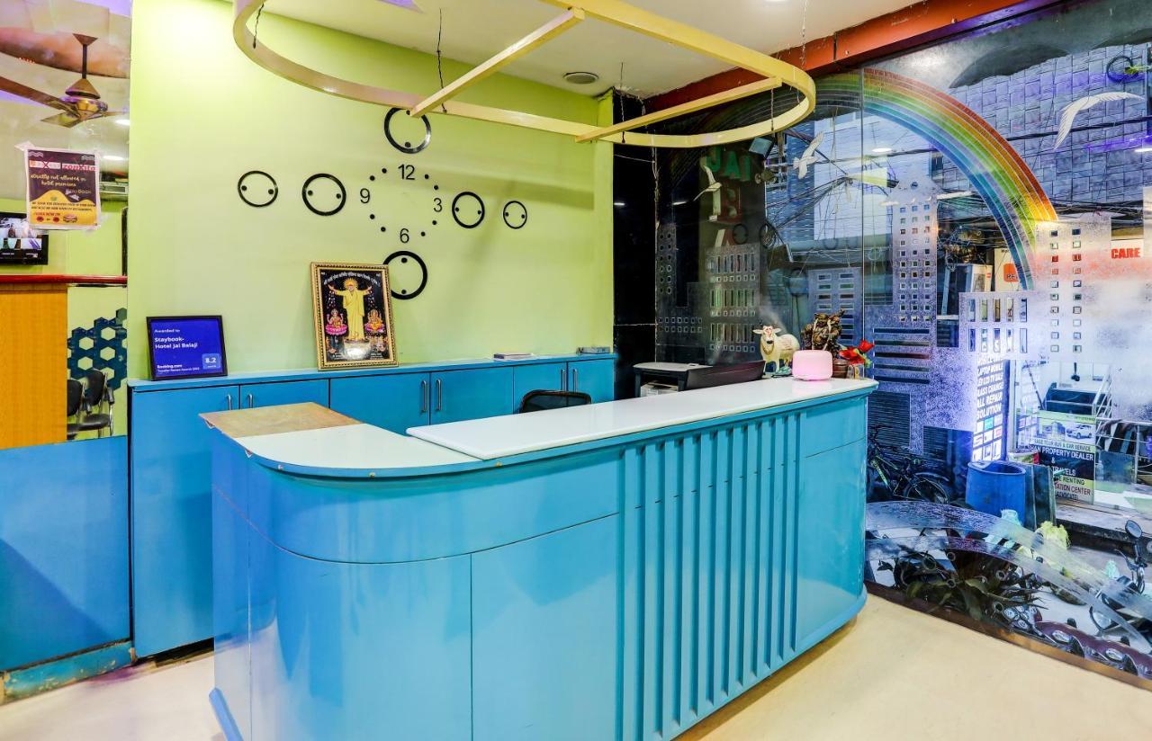 Hotel Nityaa Suites New Delhi Bagian luar foto