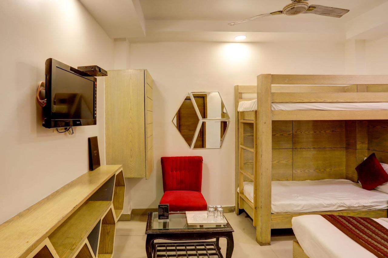 Hotel Nityaa Suites New Delhi Bagian luar foto