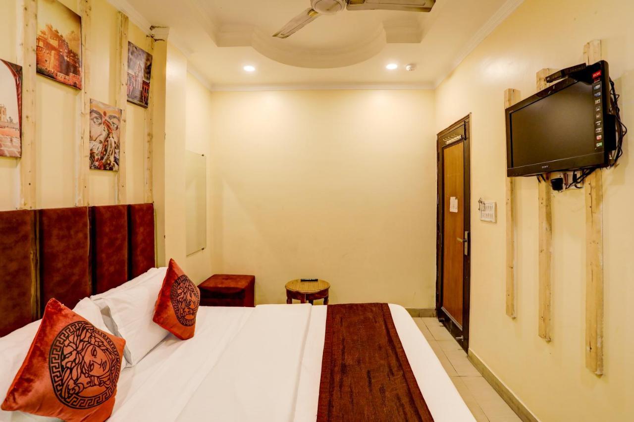 Hotel Nityaa Suites New Delhi Bagian luar foto
