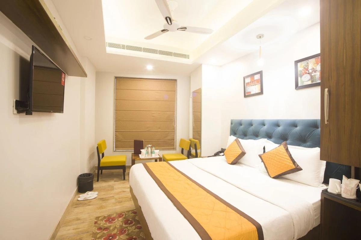 Hotel Nityaa Suites New Delhi Bagian luar foto