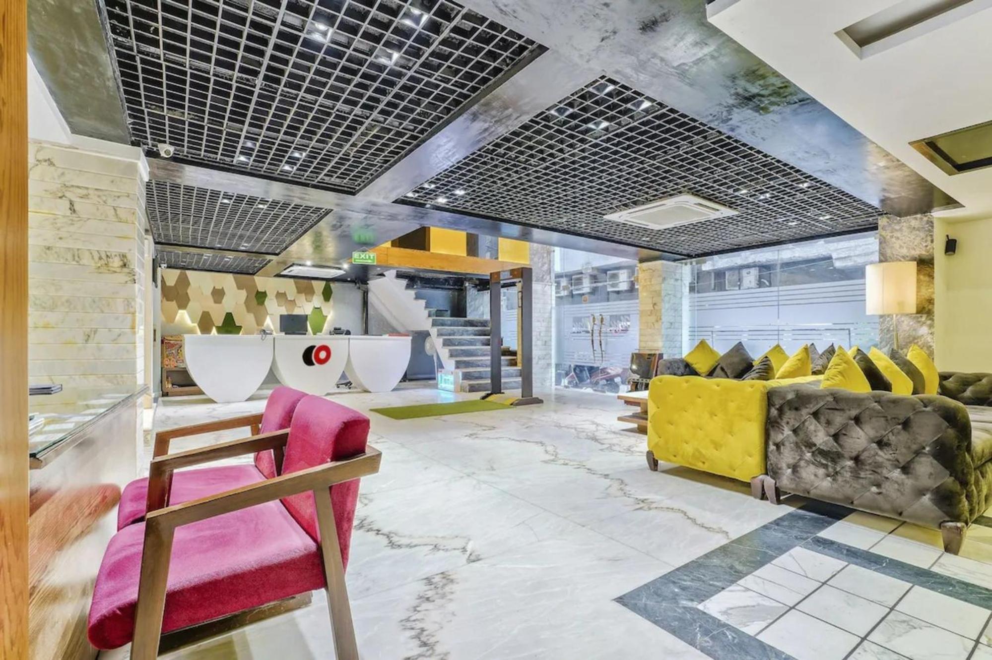 Hotel Nityaa Suites New Delhi Bagian luar foto